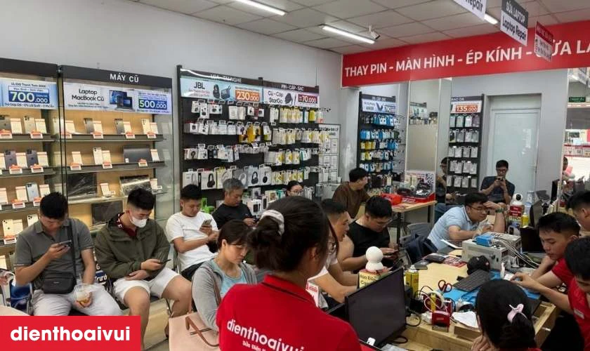 Địa chỉ thay pin điện thoại Huawei ở TPHCM v&agrave; H&agrave; Nội?