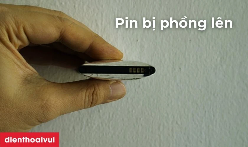 Vi&ecirc;n pin bị phồng l&ecirc;n