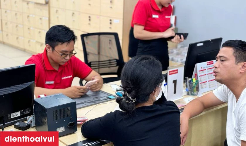 Kiểm tra t&igrave;nh trạng điện thoại