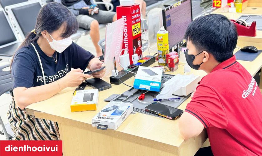 B&agrave;n giao v&agrave; tiến h&agrave;nh thanh to&aacute;n