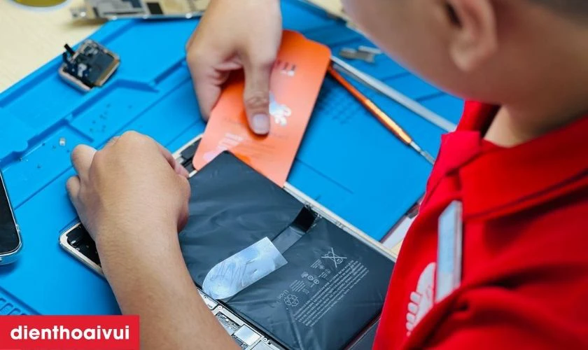 Kiểm tra lại và lắp hoàn thiện iPad 3