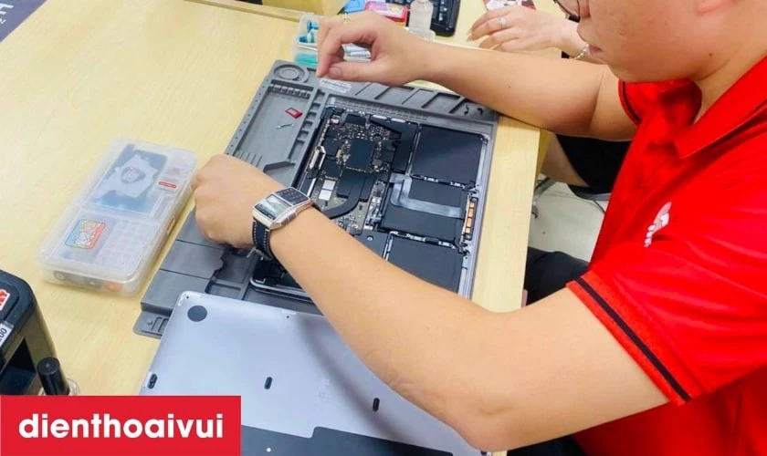 Quy tr&igrave;nh thay pin iPad Air 4 chuẩn