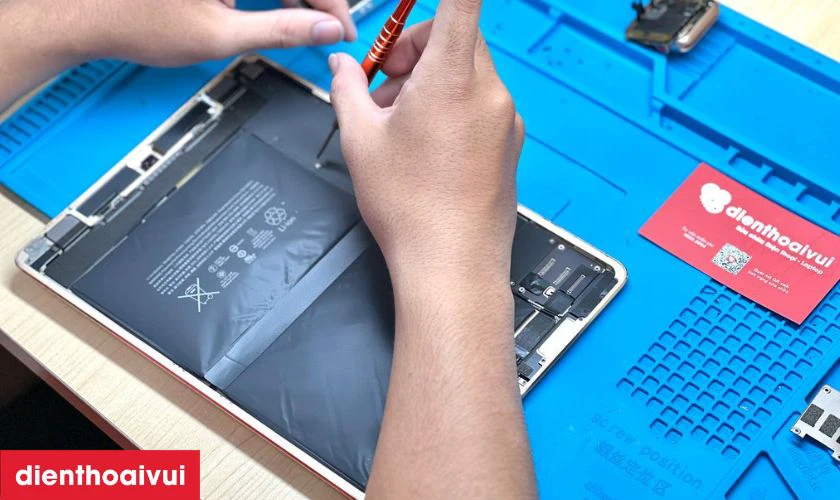 Cửa h&agrave;ng thay pin iPad Pro 11 2018 ch&iacute;nh h&atilde;ng Vmas ở đ&acirc;u uy t&iacute;n, lấy liền lại TPHCM v&agrave; H&agrave; Nội