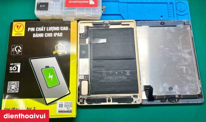 Địa chỉ thay pin iPad Pro 11 2021 ch&iacute;nh h&atilde;ng Vmas uy t&iacute;n