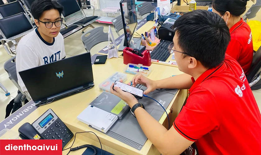 Địa chỉ thay pin iPhone 11 Pro Max dung lượng cực đại ch&iacute;nh h&atilde;ng Orizin tại TPHCM v&agrave; H&agrave; Nội