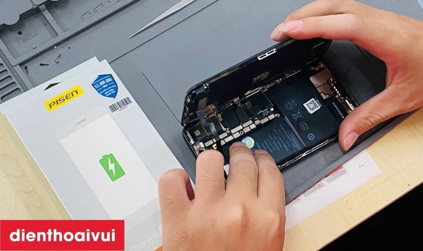 Địa chỉ thay pin Pisen iPhone 13 Pro Max chính hãng