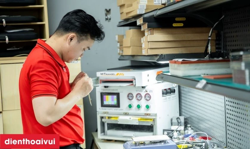 Địa chỉ thay pin iPhone 14 Plus ch&iacute;nh h&atilde;ng Vmas ở đ&acirc;u uy t&iacute;n, lấy liền lại TPHCM v&agrave; H&agrave; Nội
