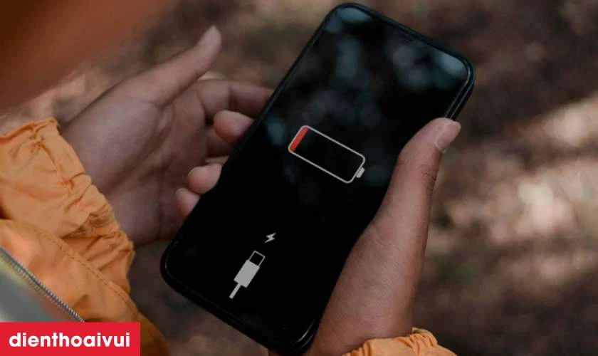 Pin iPhone thường d&ugrave;ng được bao l&acirc;u th&igrave; n&ecirc;n thay?