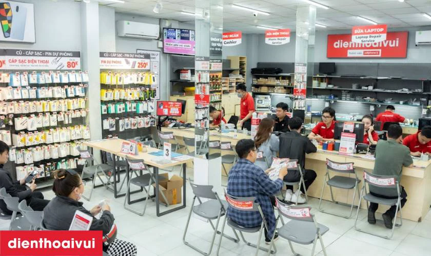 Đội ngũ kỹ thuật vi&ecirc;n chuy&ecirc;n nghiệp, thời gian thay pin nhanh ch&oacute;ng