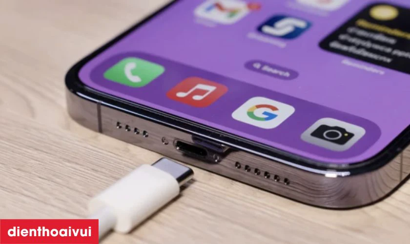 Cổng sạc PIN USB-C thay cho cổng sạc Lightning iPhone 15 Pro