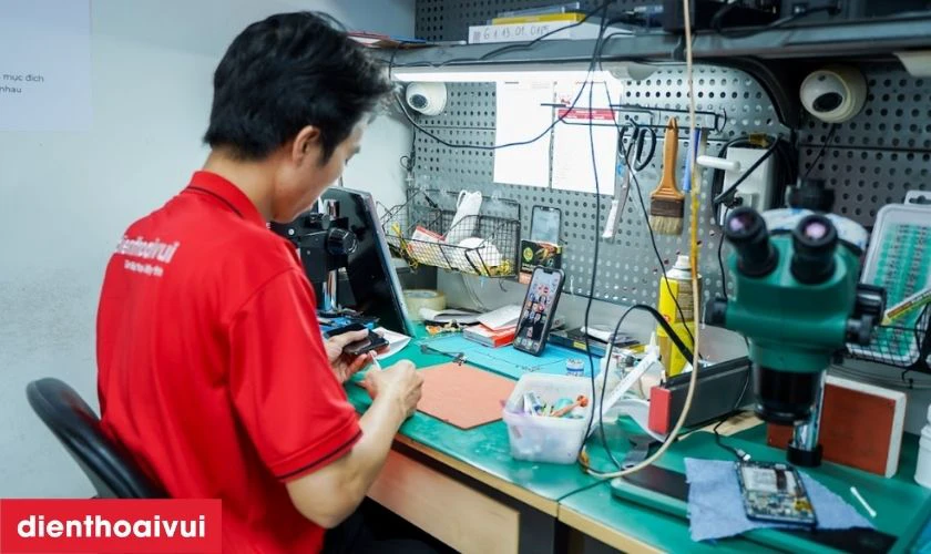 Vì sao nên thay pin iPhone 6 dung lượng cao chính hãng Vmas tại Điện Thoại Vui?