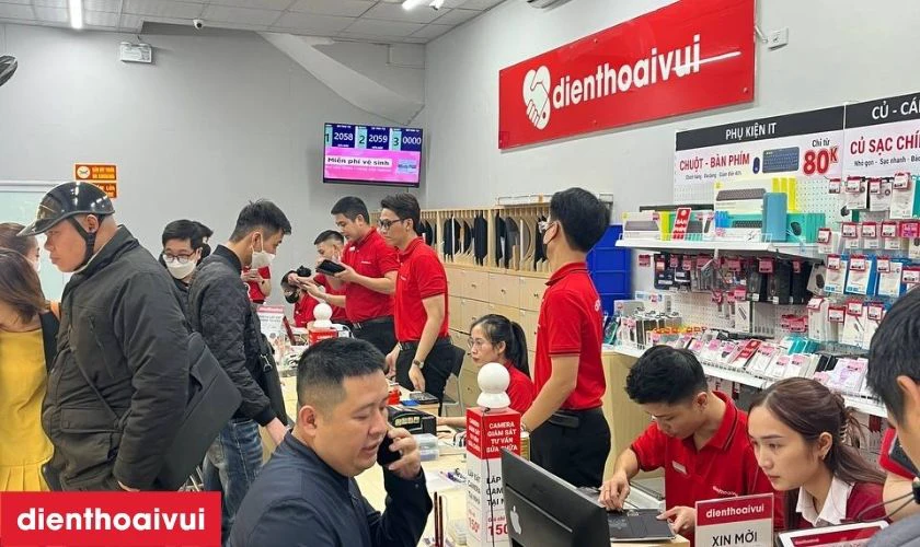 Thay pin iPhone 6 Plus ch&iacute;nh h&atilde;ng Vmas ở đ&acirc;u uy t&iacute;n, lấy liền lại TPHCM v&agrave; H&agrave; Nội