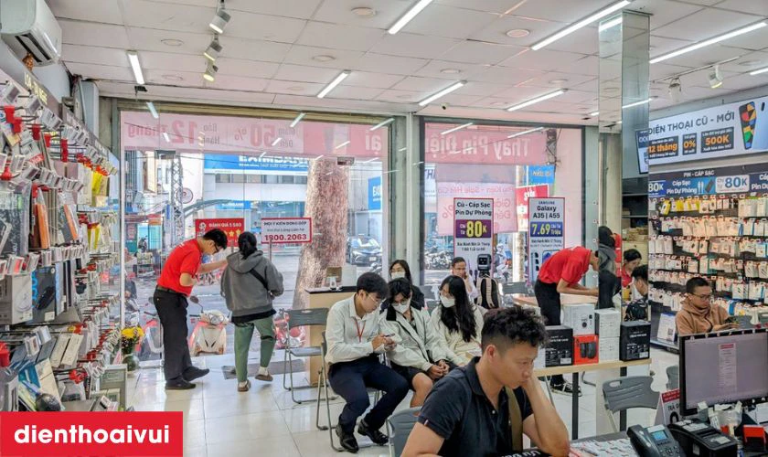 Dịch vụ thay pin iPhone 7+ dung lượng siêu cao Pisen uy tín, giá rẻ tại Điện Thoại Vui
