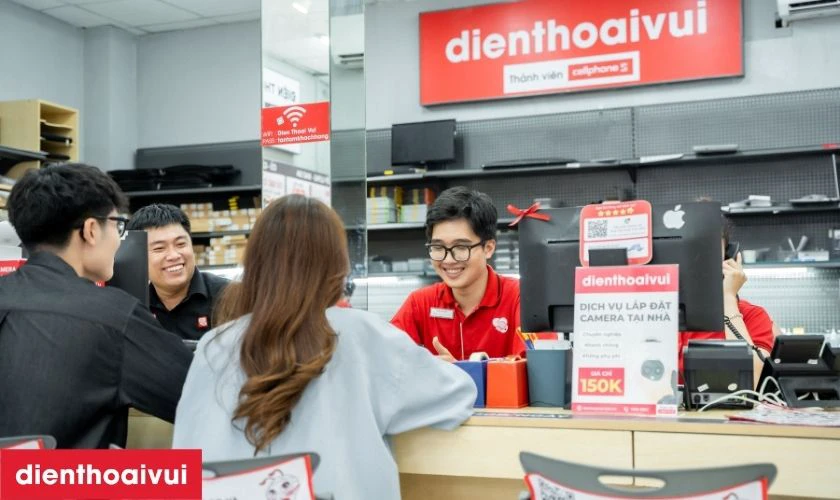 Dịch vụ thay pin iPhone 8 ch&iacute;nh h&atilde;ng Vmas lấy liền tại Điện Thoại Vui