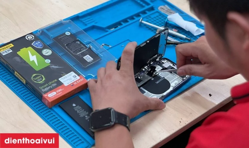 Mẹo d&ugrave;ng pin iPhone bền l&acirc;u sau khi thay pin