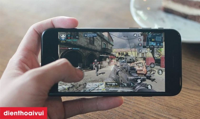 Nguyên nhân khiến pin iPhone SE 2020 hư phải thay