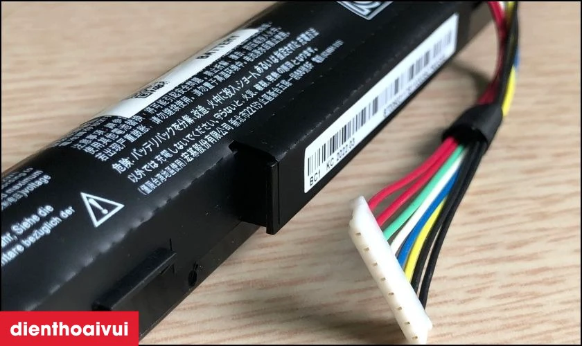 Yếu tố ảnh hưởng đến thay pin laptop Acer bao nhi&ecirc;u tiền