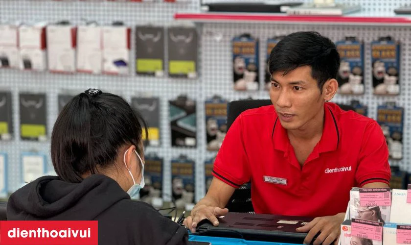 B&agrave;n giao v&agrave; hướng dẫn sử dụng pin