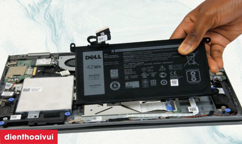Lưu &yacute; khi thay pin laptop Dell Alienware M15 R2