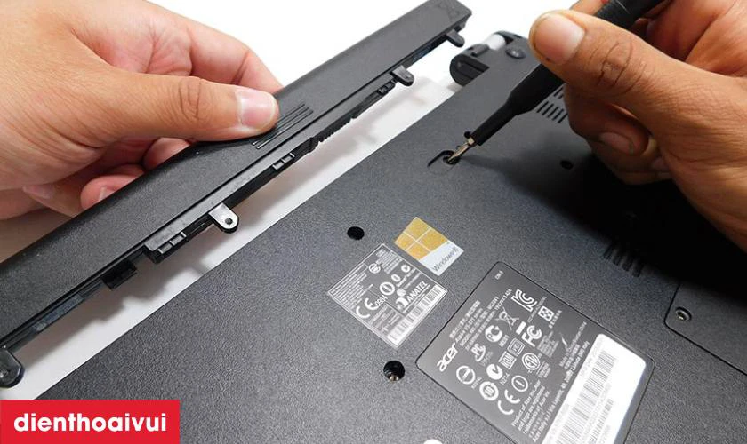 Quy trình thay pin laptop DELL G3 15 3593 tại Điện Thoại Vui
