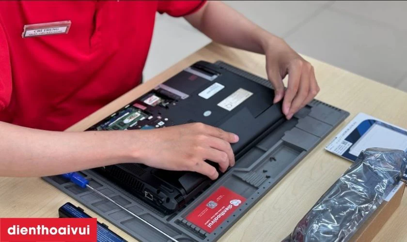 Địa chỉ thay pin laptop Dell Inspiron 11 3148 gi&aacute; tốt TP.HCM, H&agrave; Nội