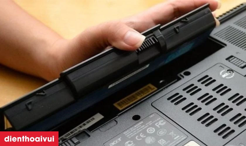 Pin linh kiện thay thế tiềm ẩn nhiều nguy cơ về chất lượng v&agrave; t&iacute;nh an to&agrave;n