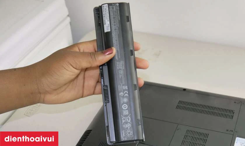 Lưu &yacute; khi thay pin laptop Dell Inspiron 15 3551 NQ