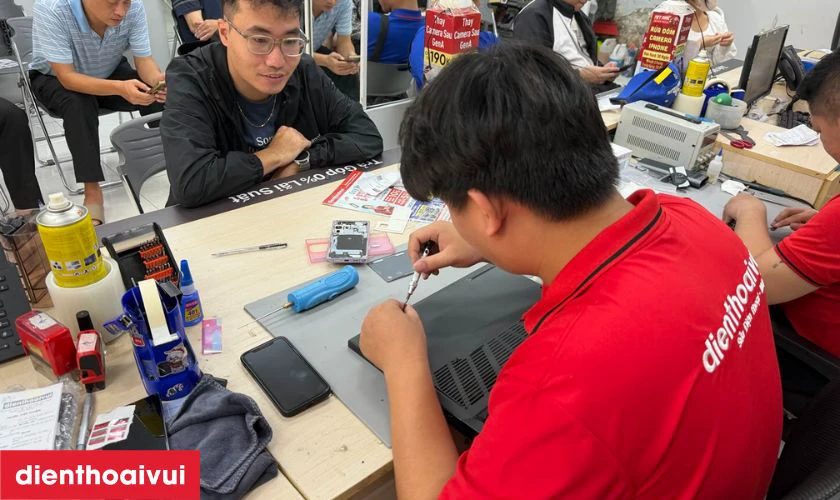 Cam kết dịch vụ thay pin m&aacute;y t&iacute;nh Dell tại Điện Thoại Vui