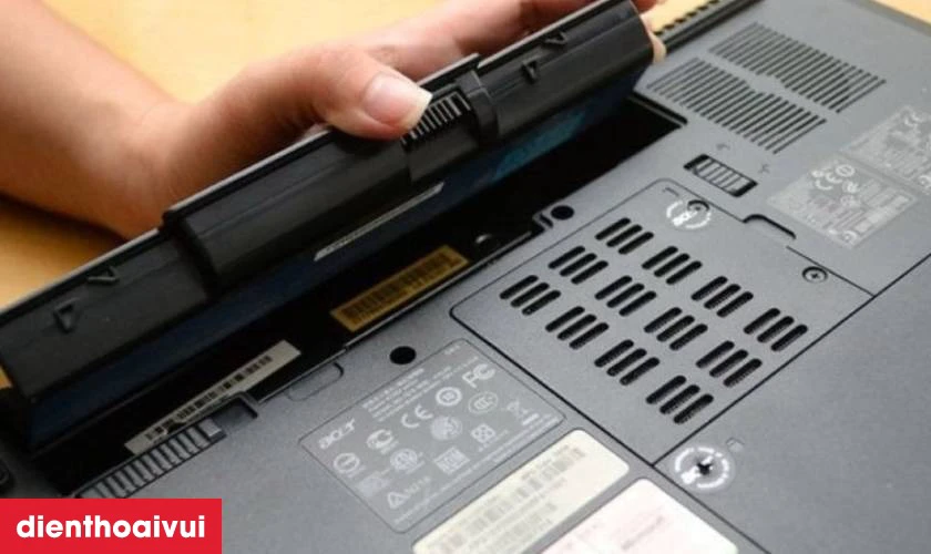 C&aacute;ch kiểm tra pin laptop Dell Inspiron 15 7590 ch&iacute;nh h&atilde;ng