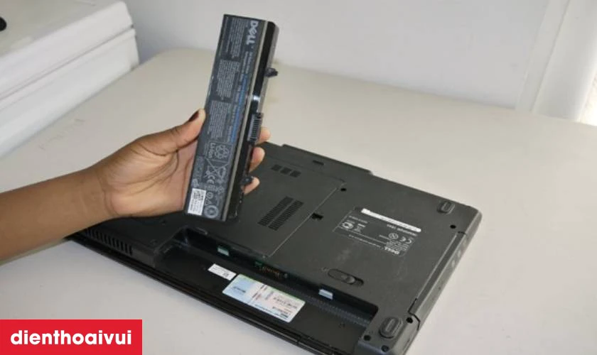 C&aacute;ch kiểm tra pin laptop Dell Inspiron 15 7591 ch&iacute;nh h&atilde;ng