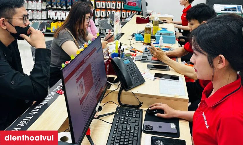 Quy trình thay pin laptop Dell Inspiron 3558 tại Điện Thoại Vui