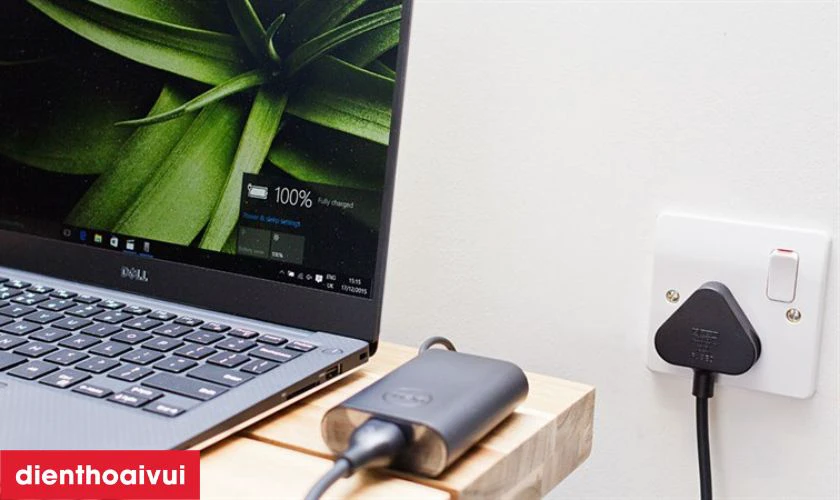 Lưu &yacute; khi thay pin laptop Dell Inspiron 7573