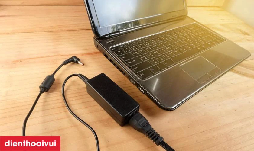 Lưu ý khi thay pin laptop Dell Latitude E5270 38WH