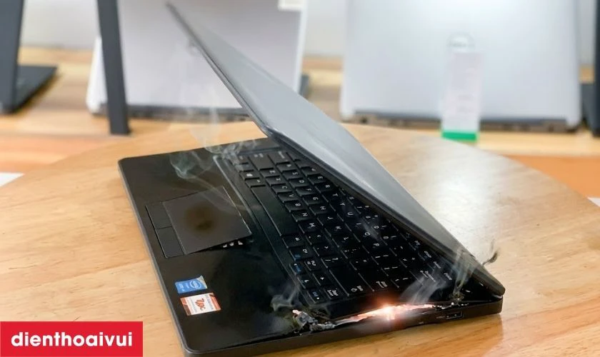 Dấu hiệu cần thay pin laptop Dell Latitude E5450