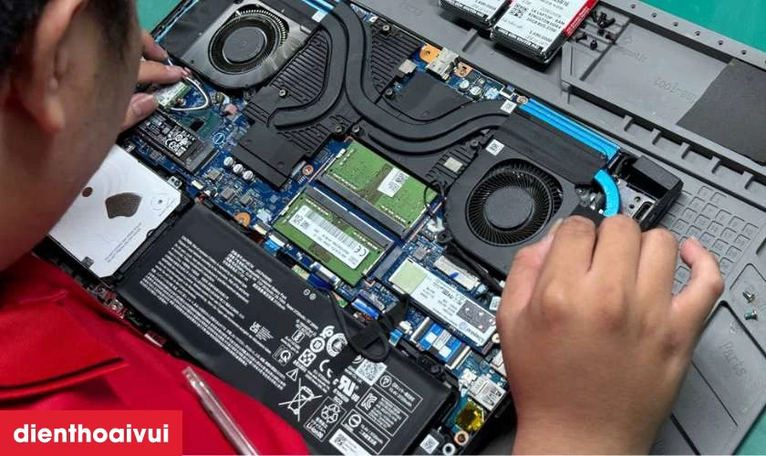 Thay pin laptop Dell Precision 15 5550 đến ngay Điện Thoại Vui