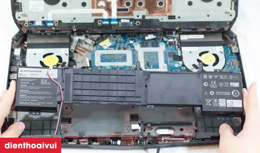 Pin linh kiện thay thế gi&aacute; th&agrave;nh thấp được nhiều kh&aacute;ch h&agrave;ng lựa chọn