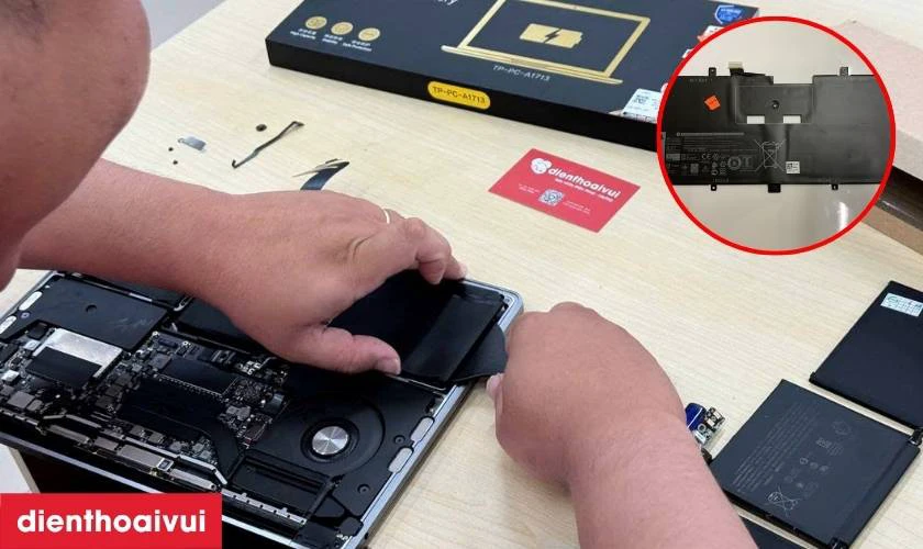 N&ecirc;n thay pin ch&iacute;nh h&atilde;ng hay pin thay thế laptop Dell XPS 13 9365?