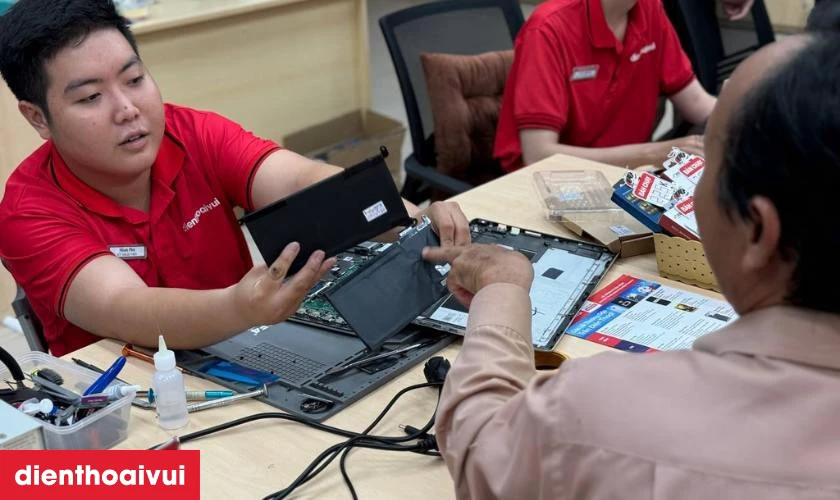 Giải ph&aacute;p thay pin laptop HP Envy 4 ch&iacute;nh h&atilde;ng tại Điện Thoại Vui
