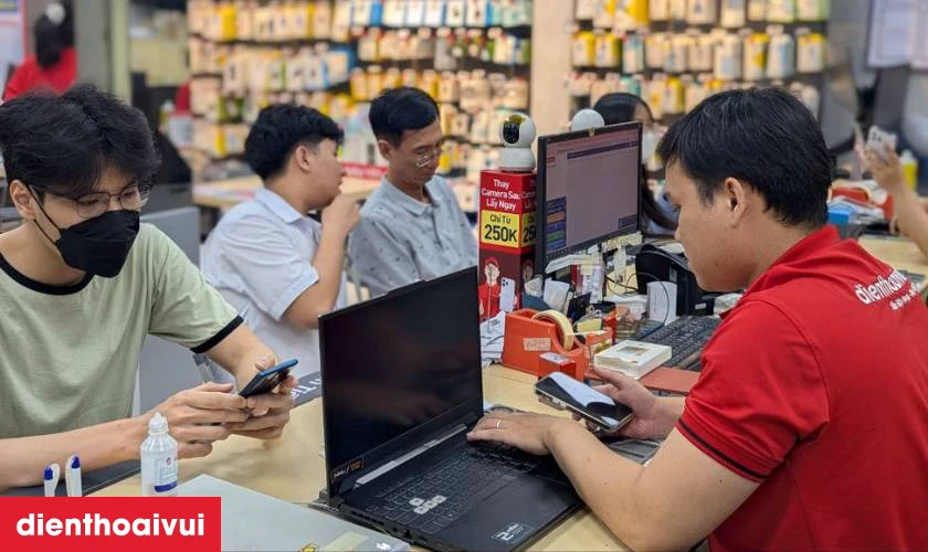 Quy trình thay pin laptop HP Pavilion 15 DB0997NA NQ tại Điện Thoại Vui