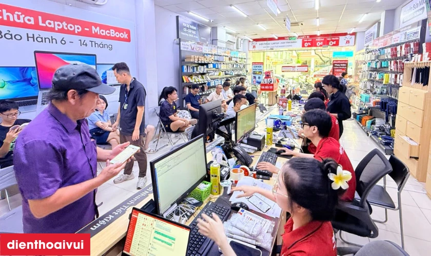Thay pin HP nhanh, uy t&iacute;n tại Điện Thoại Vui