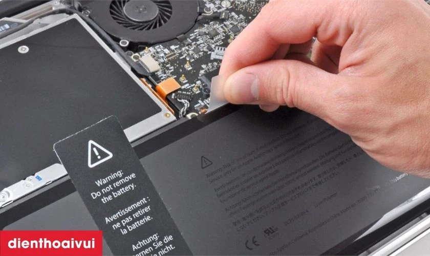Thay pin laptop Surface ch&iacute;nh h&atilde;ng