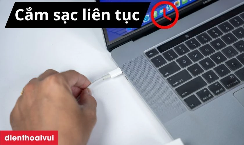 Thói quen sạc không đúng cách làm pin Macbook nhanh hư