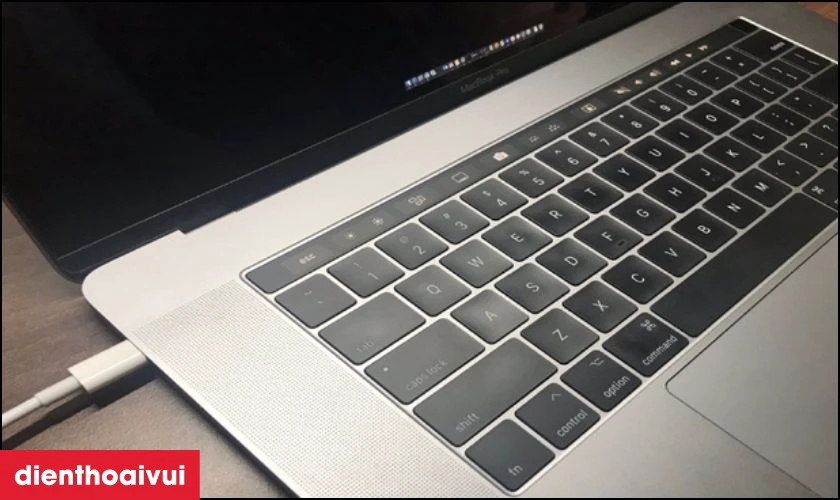 Nguy&ecirc;n nh&acirc;n pin MacBook Air bị hư