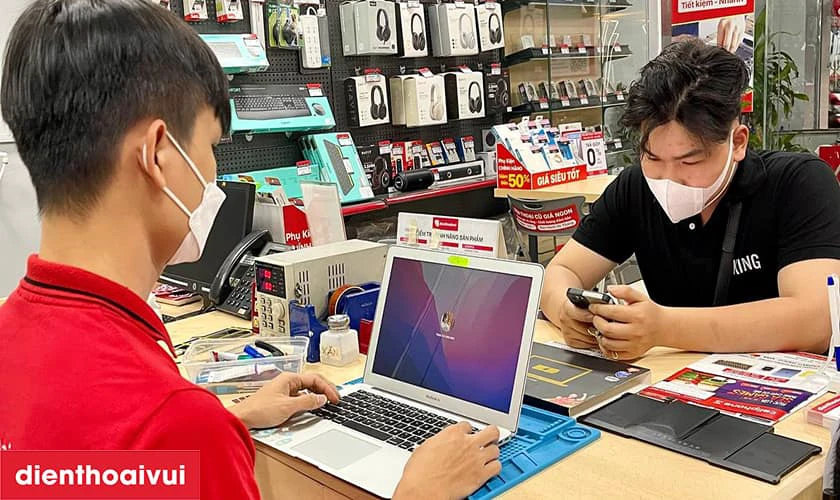Tiếp nhận y&ecirc;u cầu từ kh&aacute;ch h&agrave;ng