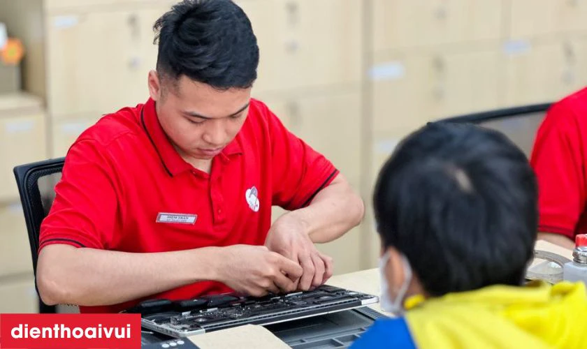Dịch vụ thay pin c&aacute;c d&ograve;ng Macbook Pro 2015 tại Điện Thoại Vui c&oacute; g&igrave; nổi bật?
