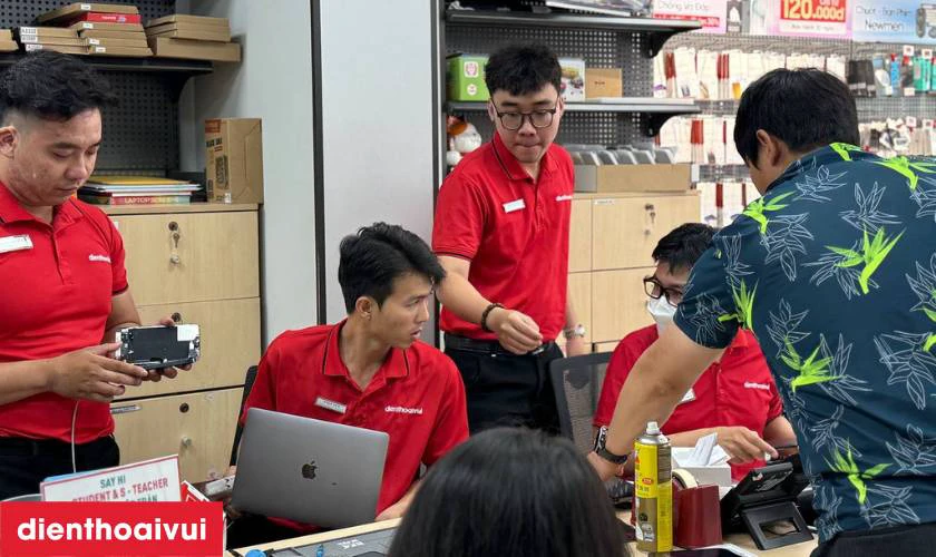 Quy tr&igrave;nh thay pin MacBook Pro 2019 13 inch A2159 ch&iacute;nh h&atilde;ng GENA