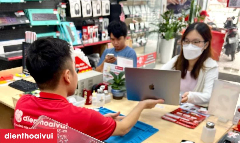 Dịch vụ thay pin MacBook Pro 2019 uy tín, lấy liền tại Điện Thoại Vui