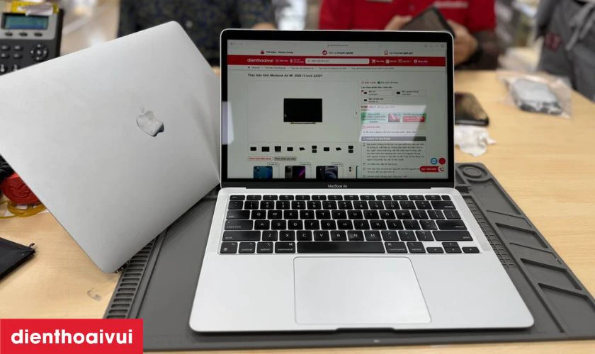 Quy tr&igrave;nh thay pin MacBook Pro M1 2020 A2338