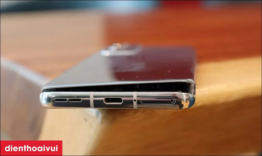 Pin OnePlus 10 Pro bị phồng