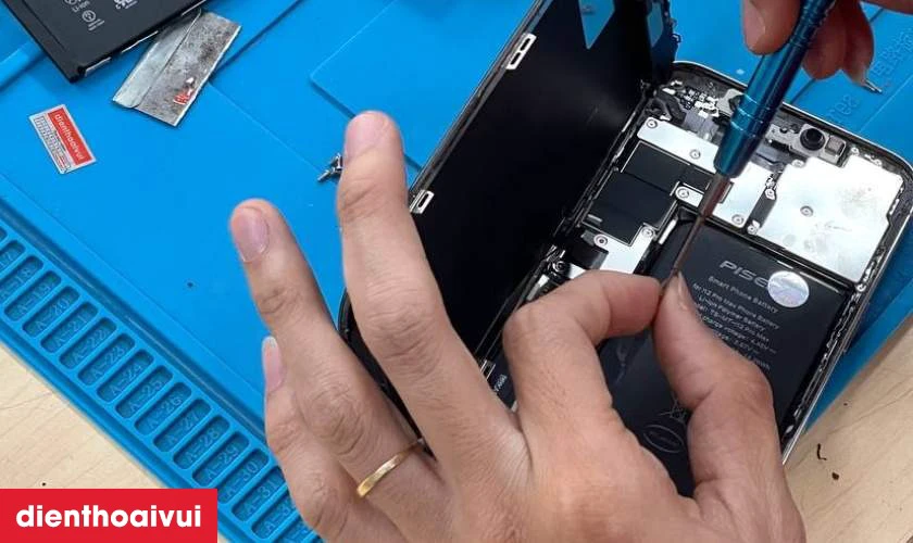 Quy trình Thay pin OPPO A33 chuyên nghiệp lấy liền tại Điện Thoại Vui